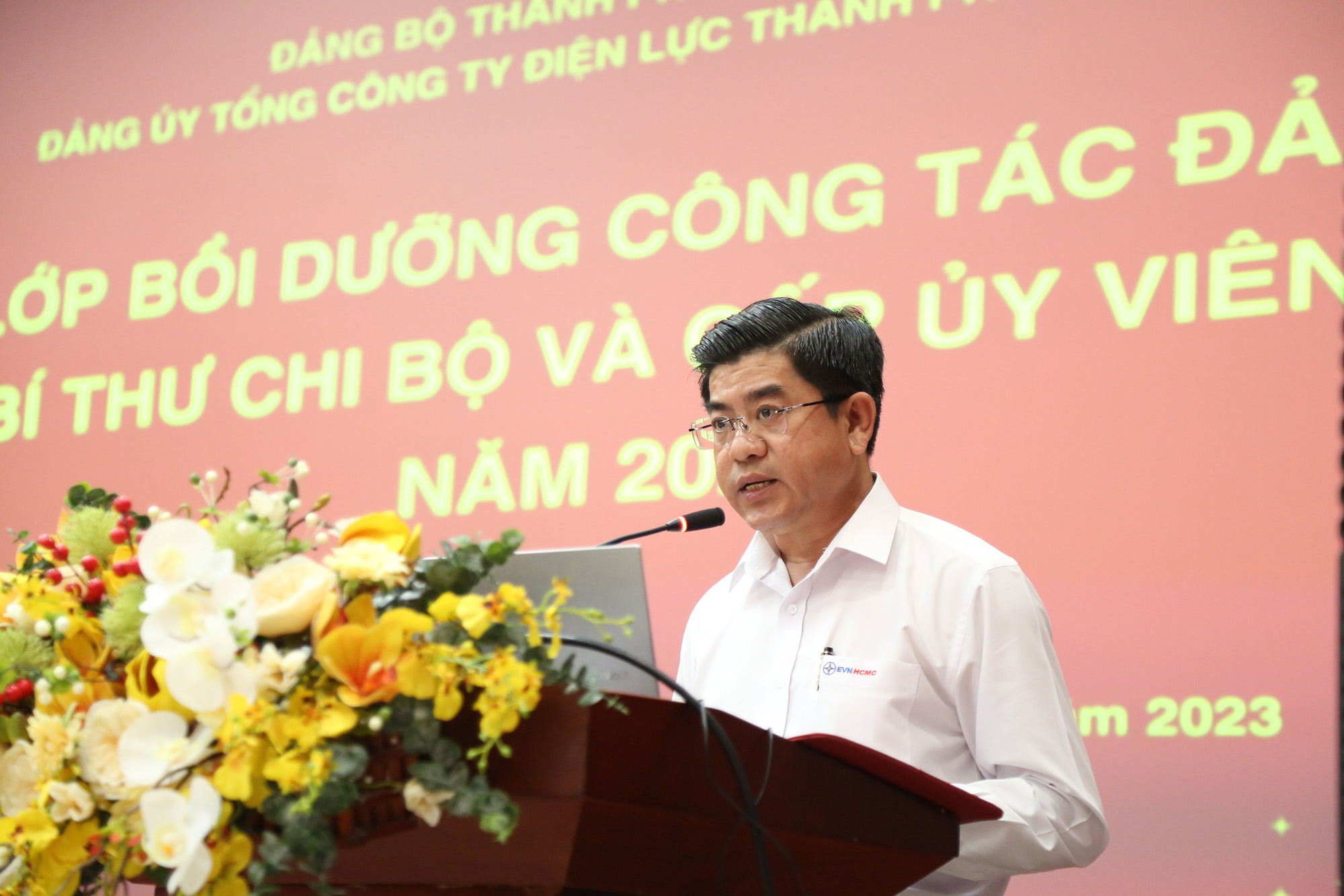 Đồng chí Bùi Hải Thành – Phó Bí thư thường trực Đảng ủy, Phó Tổng Giám đốc Tổng công ty phát biểu tại lớp bồi dưỡng.